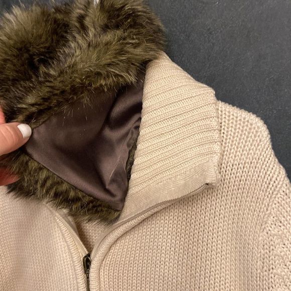 Cold water creek zipper cardigan with removable faux fur collar - Picture 3 of 13